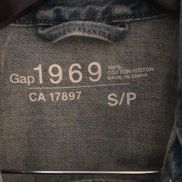 Gap Jean jacket - Picture 2 of 5